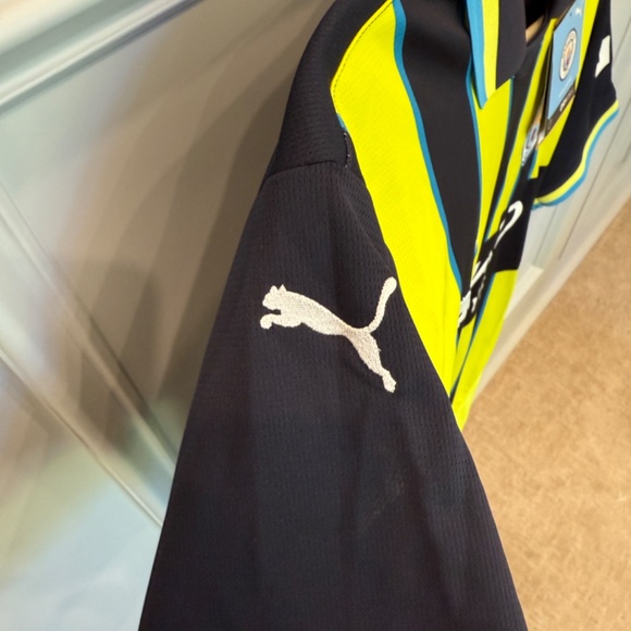 NWT Authentic Puma Manchester City FC 24-25 Away Jersey - Picture 2 of 10